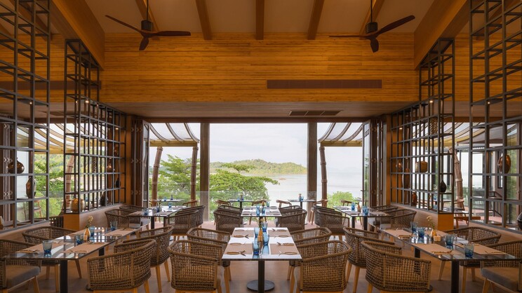 Sinae Phuket Luxury Hotel